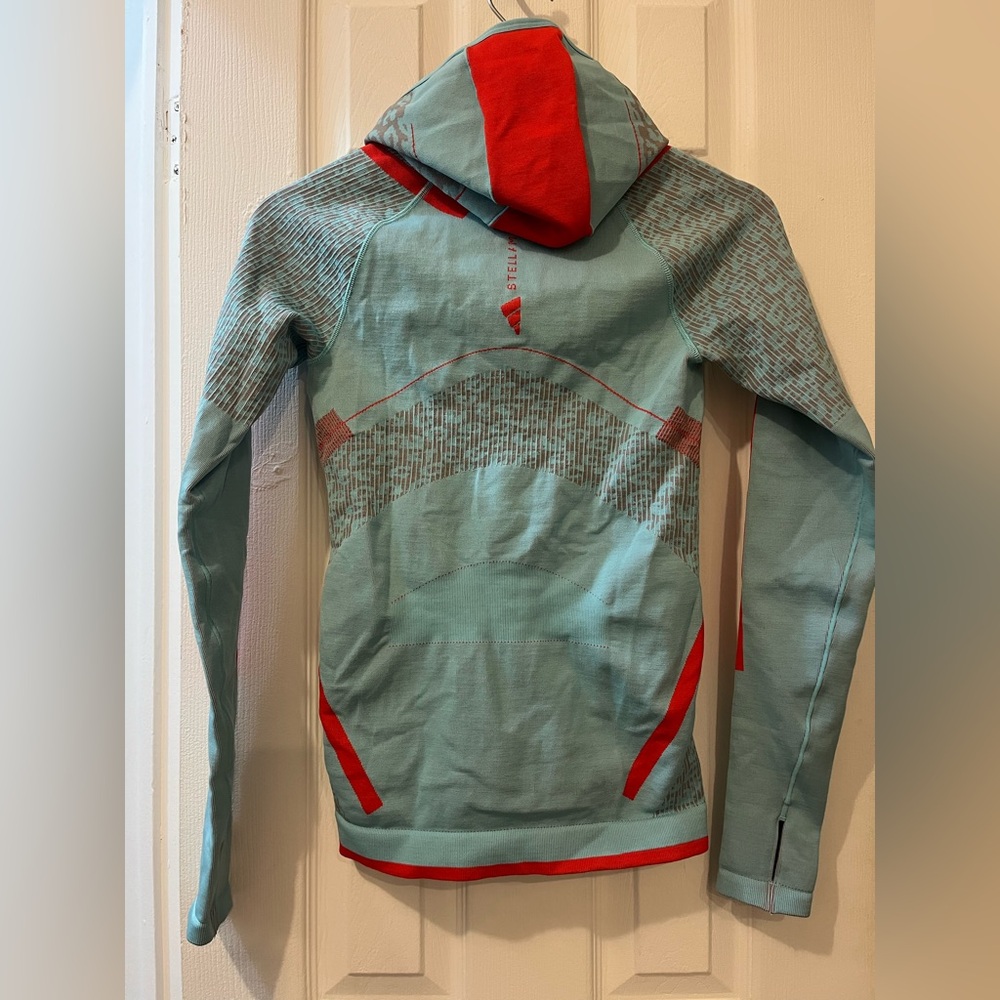 Stella McCartney Ski/ Workout Top - Picture 3 of 6